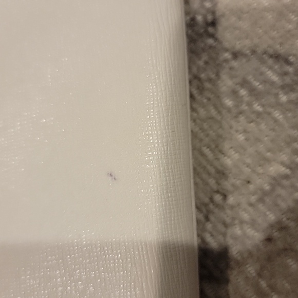 Coach Ivory Crossbody Bag with Gold Chain - Picture 11 of 16